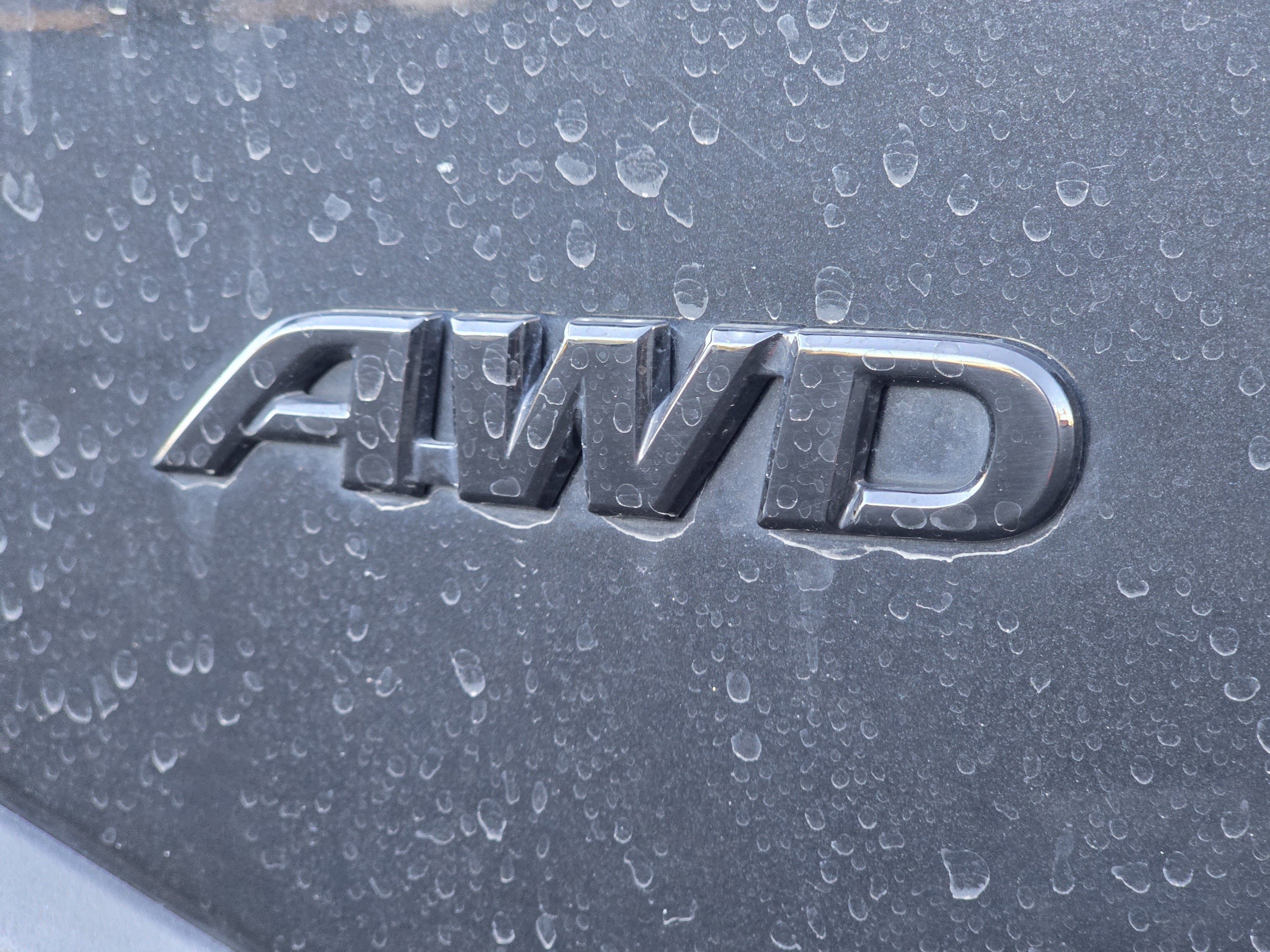 Used 2024 Toyota Corolla Cross AWD Hybrid w/ Moonroof Package image 31