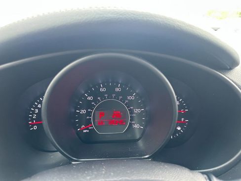 Used 2019 Kia Soul + w/ Audio Package FWD image 18