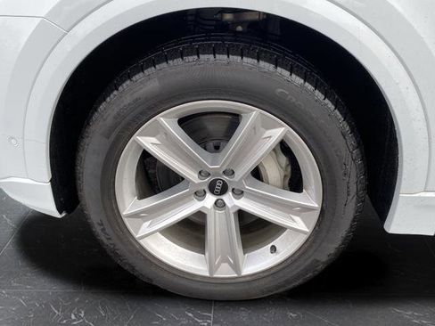 Used 2021 Audi Q8 Premium w/ Convenience Package image 36