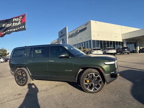 Used 2023 Rivian R1S Adventure image 68