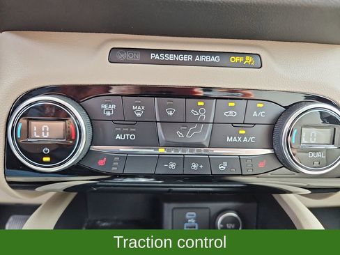 Used 2021 Ford Escape Titanium w/ Class II Trailer Tow Package image 20