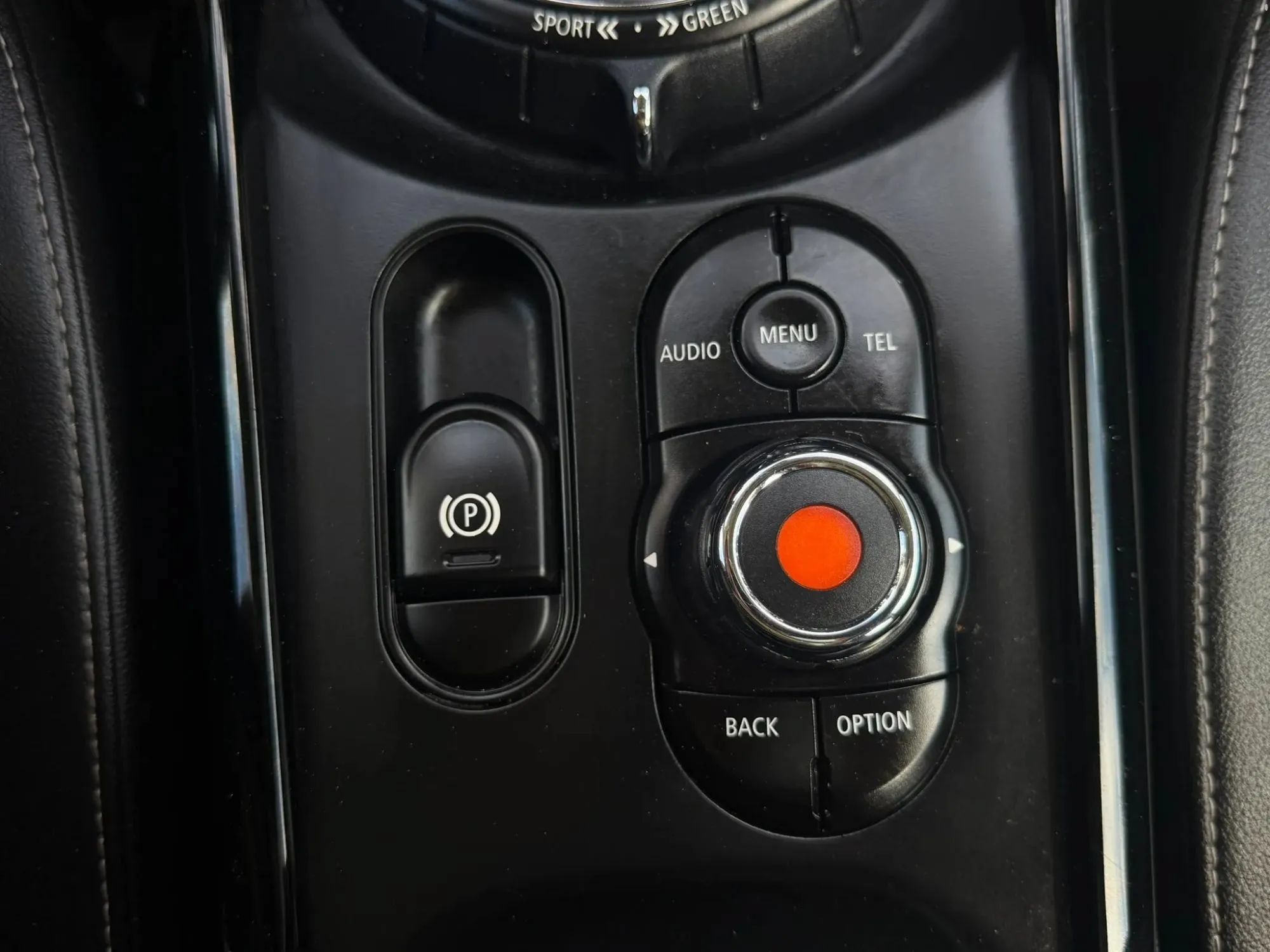 Used 2016 MINI Cooper Clubman FWD image 25