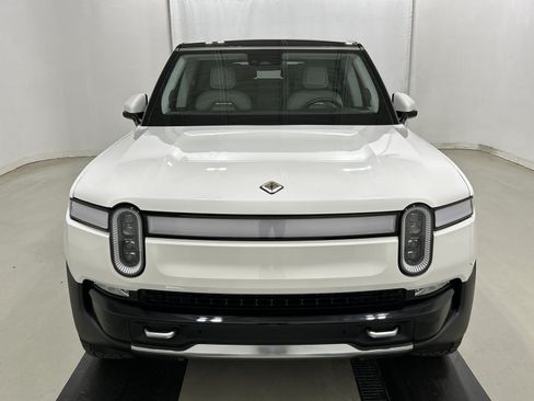Used 2024 Rivian R1S Adventure AWD/4WD image 8