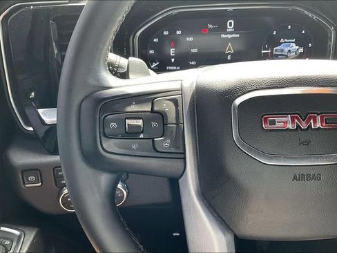 Used 2023 GMC Sierra 1500 SLT AWD/4WD image 12