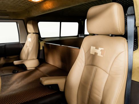 Used 2003 HUMMER H1 4-Door Wagon image 3