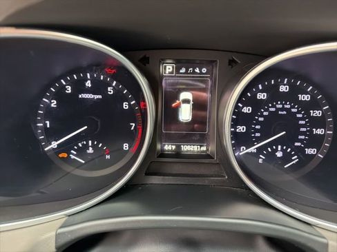 Used 2017 Hyundai Santa Fe Limited w/ Cargo Package image 10