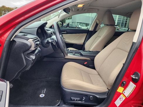 Used 2017 Lexus IS 200t w/ Premium Package image 32