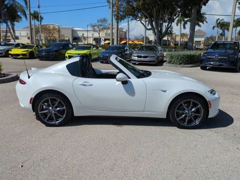 Used 2018 MAZDA MX-5 Miata RF Grand Touring image 2