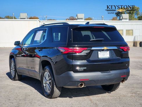 Used 2023 Chevrolet Traverse LT image 7