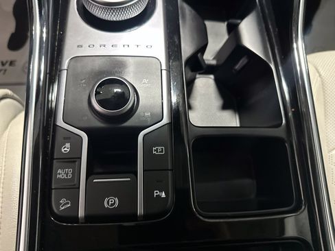 Used 2023 Kia Sorento SX Prestige AWD/4WD image 19