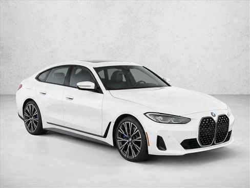 Used 2022 BMW 430i Gran Coupe w/ M Sport Package RWD image 3