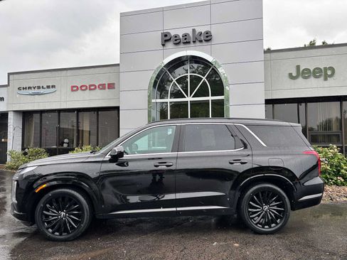 Used 2025 Hyundai Palisade Calligraphy AWD/4WD image 3