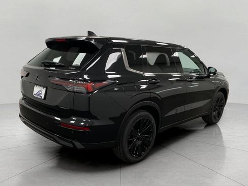 New 2026 Mitsubishi Outlander LE AWD/4WD image 35