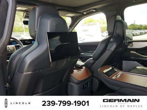 New 2025 Lincoln Navigator L Black Label AWD/4WD image 20