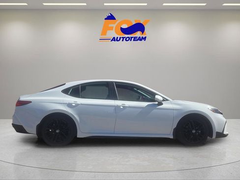 New 2026 Toyota Camry SE image 5