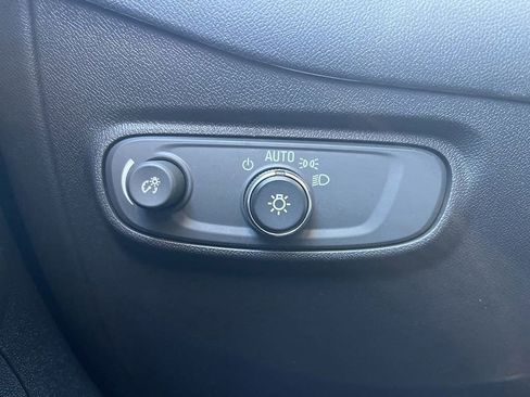 Used 2023 Chevrolet Equinox LT image 29