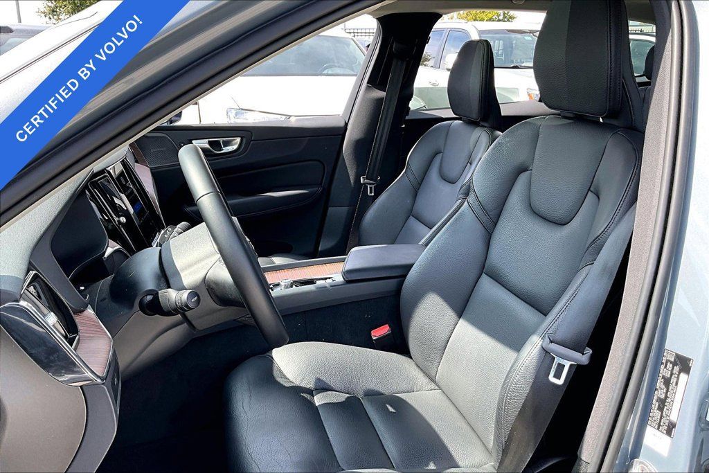 Certified 2024 Volvo XC60 B5 Plus w/ Climate Package AWD/4WD image 32