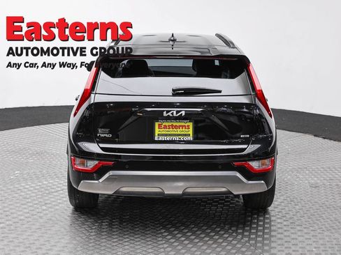 Used 2023 Kia Niro EX Touring FWD image 6
