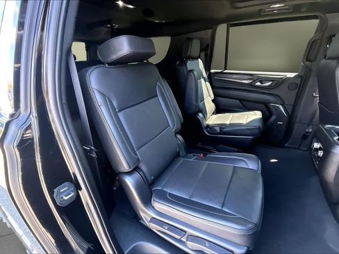 Used 2023 GMC Yukon XL Denali AWD/4WD image 20