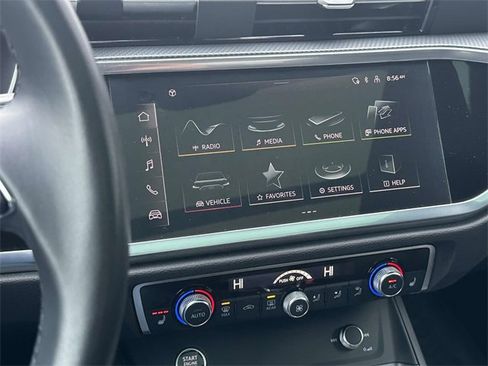 Used 2024 Audi Q3 2.0T Premium Plus image 29