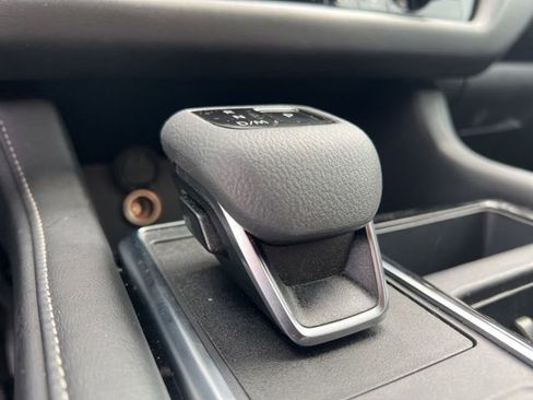 Used 2024 Nissan Pathfinder SV image 21