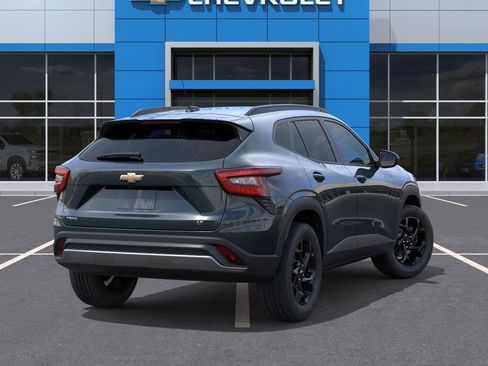 New 2026 Chevrolet Trax LT w/ Midnight Edition image 4