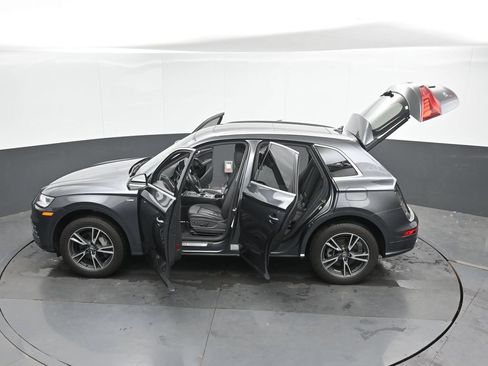 Used 2020 Audi Q5 e Premium Plus w/ Premium Plus Package AWD/4WD image 53