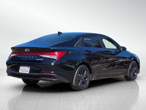 Used 2023 Hyundai Elantra Blue image 4