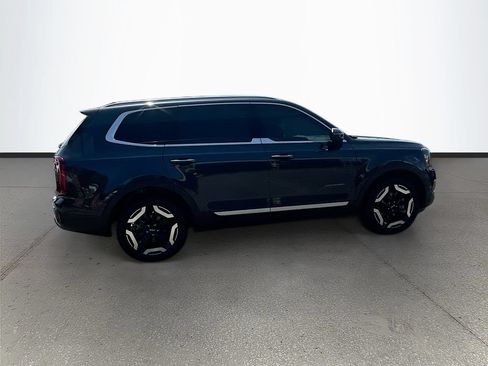 Certified 2025 Kia Telluride S FWD image 8