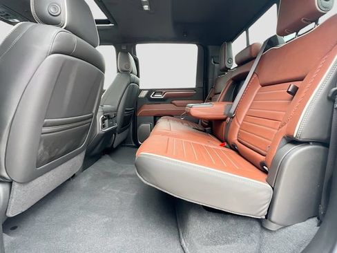 New 2026 GMC Sierra 2500 Denali Ultimate AWD/4WD image 17