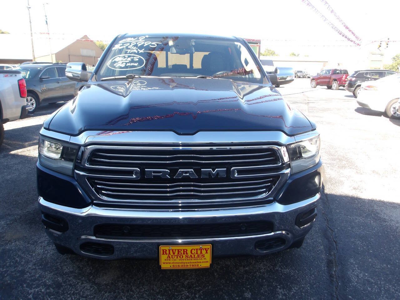 Used 2019 RAM 1500 Laramie AWD/4WD image 2