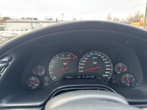 Used 2004 Chevrolet Corvette Coupe w/ Preferred Equipment Group image 16