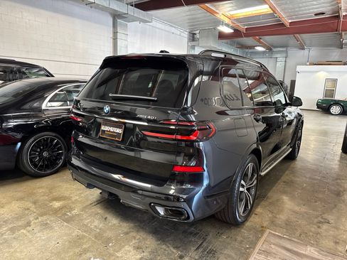 Used 2024 BMW X7 xDrive40i w/ M Sport Package AWD/4WD image 7