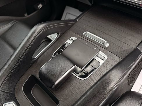 Used 2020 Mercedes-Benz GLE 350 4MATIC w/ Premium Package image 22