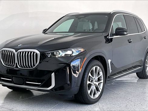 Used 2025 BMW X5 xDrive40i AWD/4WD image 5