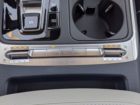 New 2026 Kia Carnival SX w/ SX Dark Edition Package FWD image 36