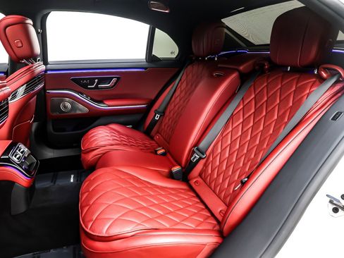 Used 2023 Mercedes-Benz S 580 4MATIC Sedan image 9