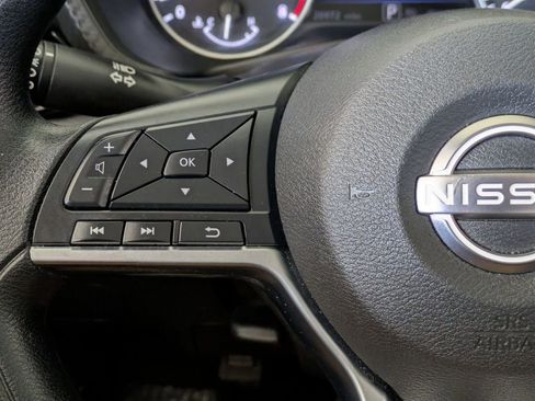Used 2025 Nissan Sentra SV FWD image 20