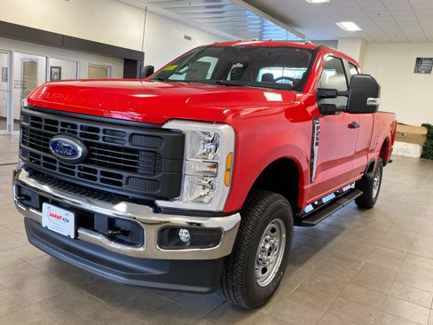 New 2026 Ford F250 XL w/ XL Chrome Package image 4