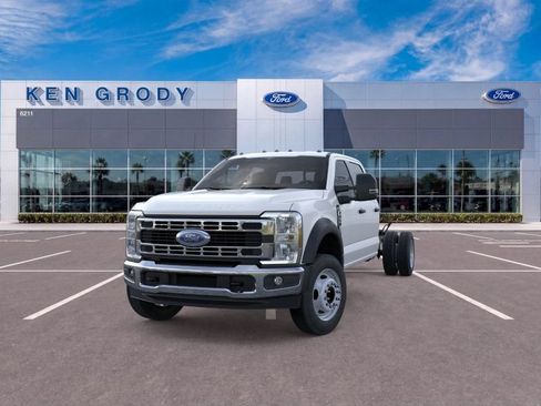 New 2026 Ford F450 XL w/ XL Chrome Package RWD image 17