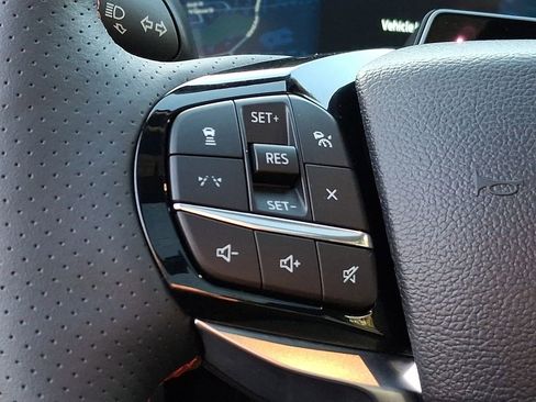 Used 2025 Ford Explorer ST-Line w/ Premium Package image 17