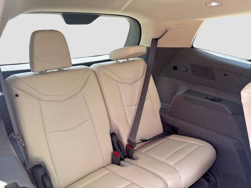 Used 2024 Cadillac XT6 Premium Luxury w/ Technology Package FWD image 28