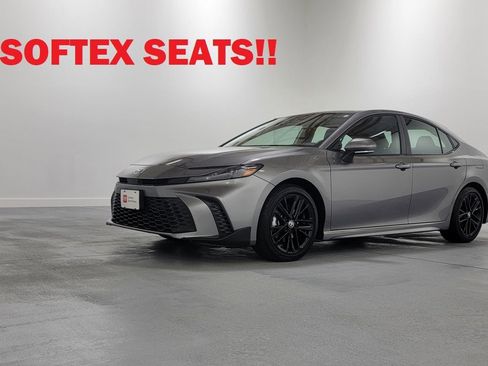 Certified 2025 Toyota Camry SE image 4