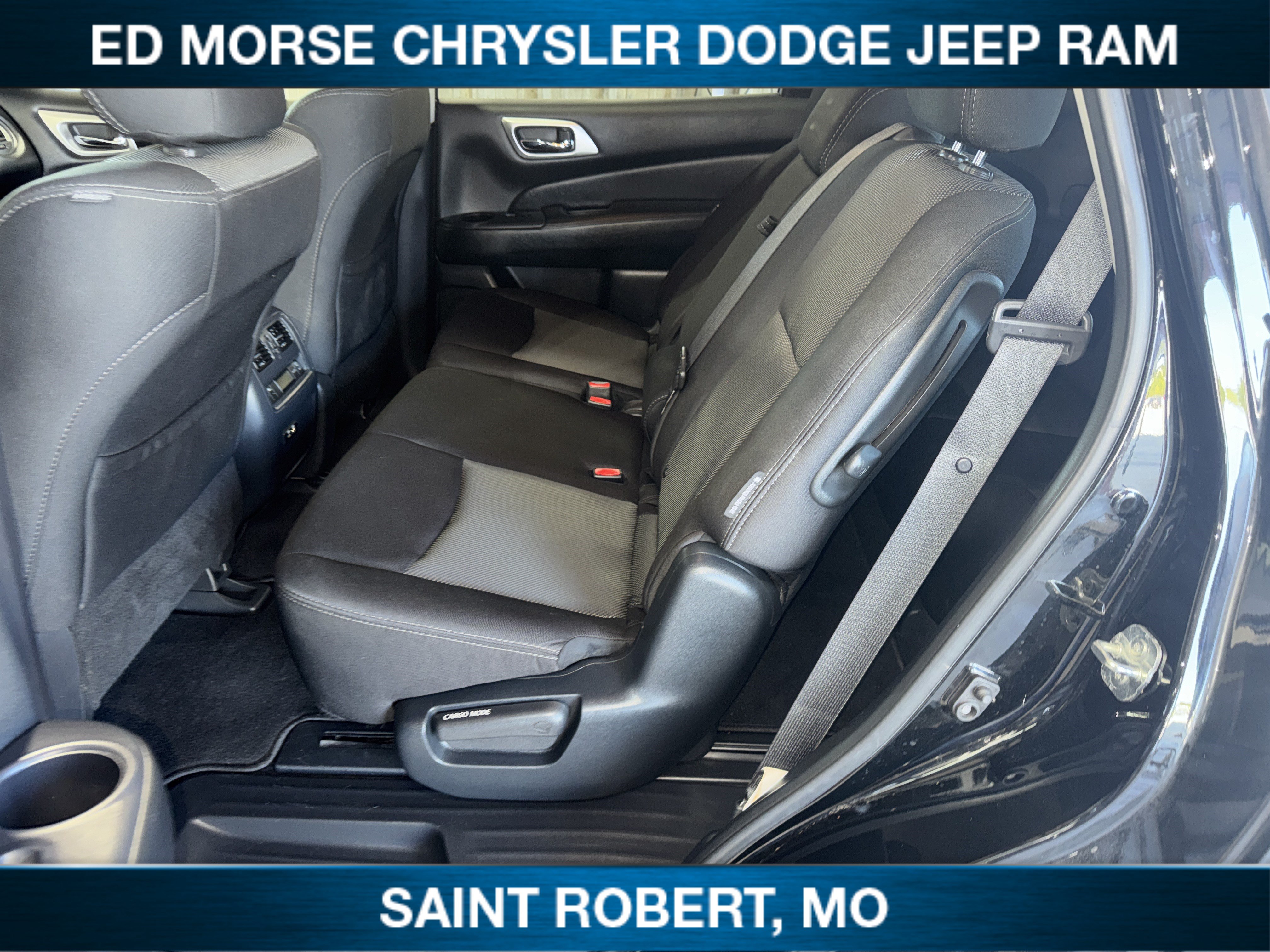 Used 2020 Nissan Pathfinder S AWD/4WD image 26