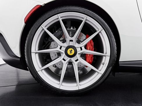 Used 2022 Ferrari Roma RWD image 36