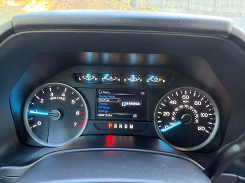 Used 2019 Ford F150 XLT w/ Equipment Group 302A Luxury AWD/4WD image 15
