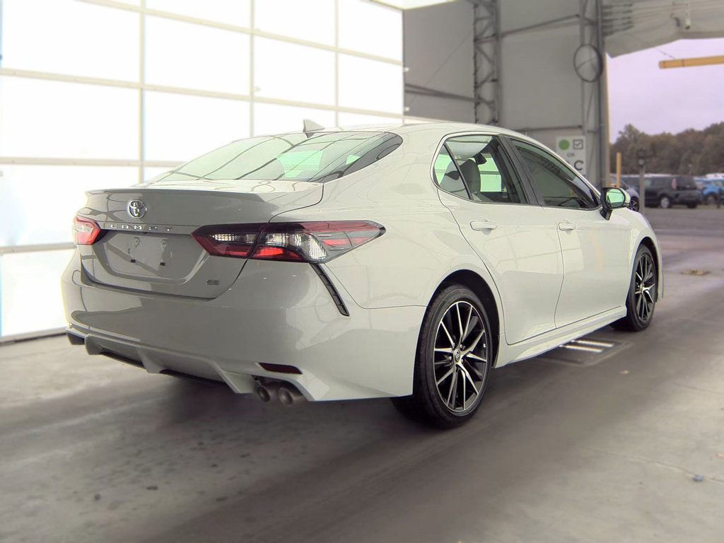Used 2023 Toyota Camry SE w/ Audio Upgrade Package FWD image 3