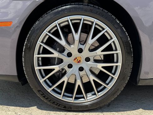 Used 2025 Porsche Panamera 4 AWD/4WD image 72