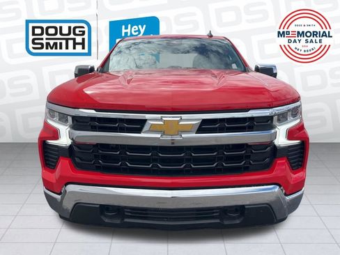 Used 2023 Chevrolet Silverado 1500 LT AWD/4WD image 2