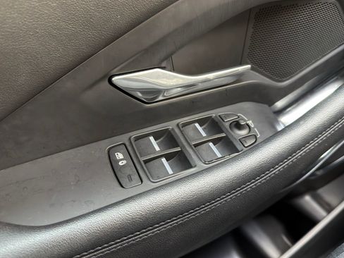 Used 2020 Jaguar E-PACE image 21